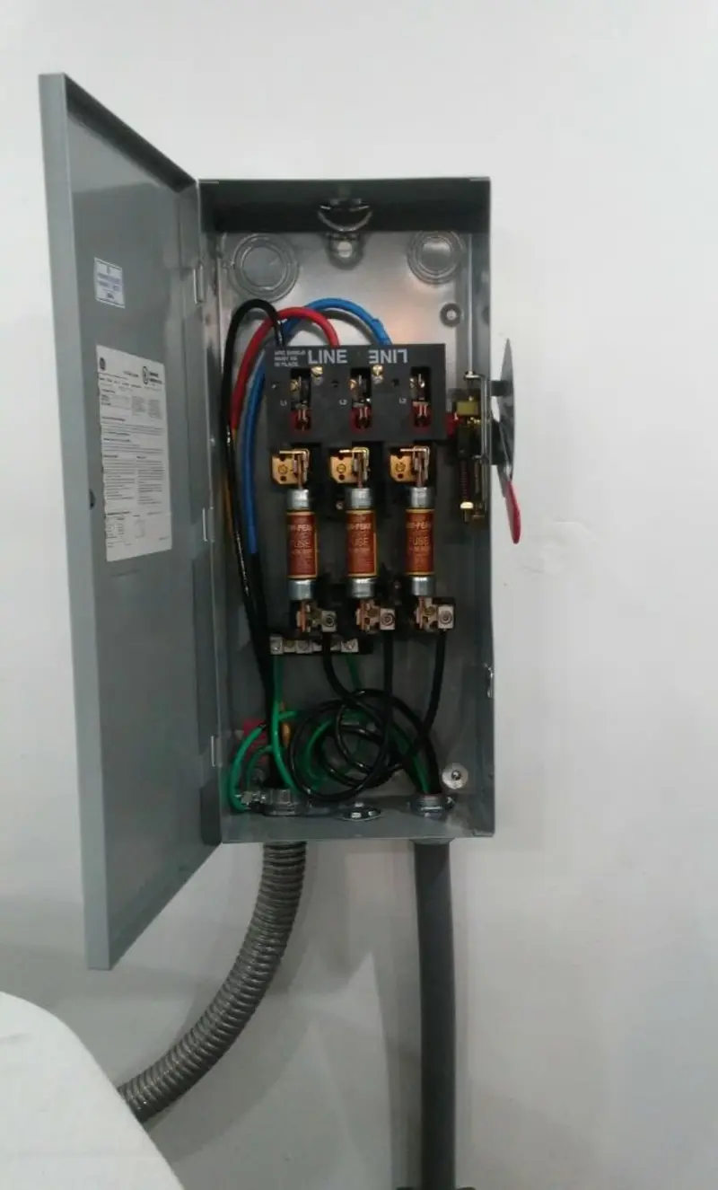 Three-phase disconnect switch installed for Smoke Detector Installation in Statham